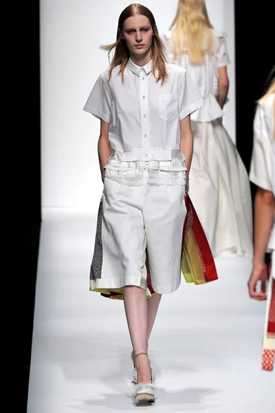 Look 13